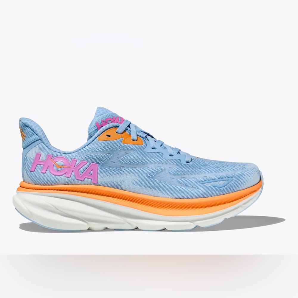 Hoka Women's Clifton 9 running shoes in the Airy Blue / Ice Water colorway.